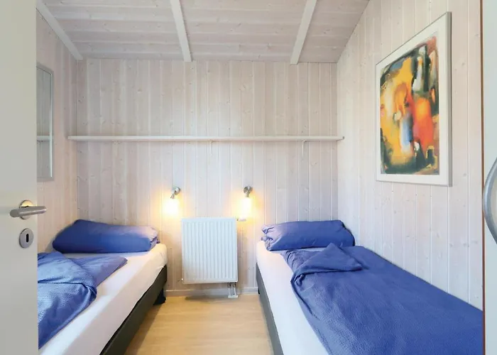 Abendrot 4 - Dorf 3 * Priwall